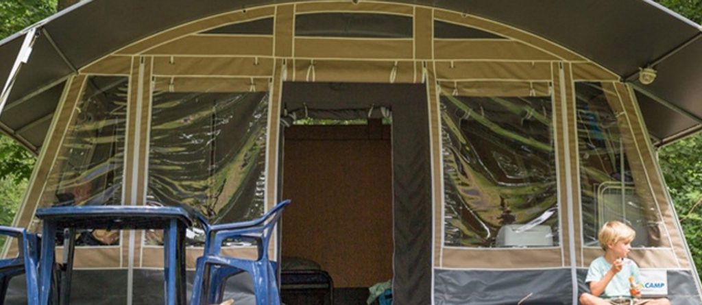 Logetent ingerichte tenten